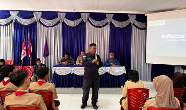 Bangun Generasi Cerdas Digital, Polres Lingga Sosialisasi Bijak Bermedsos ke Pelajar