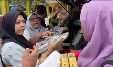 Jurnalis Batam Berbagi di Pulau Sembulang, Ratusan Sarung dan Mukena Disalurkan