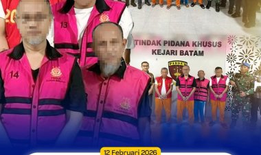 Kejari Batam Limpahkan 4 Tersangka Kasus Dugaan Korupsi Asuransi Aset PT Persero Batam