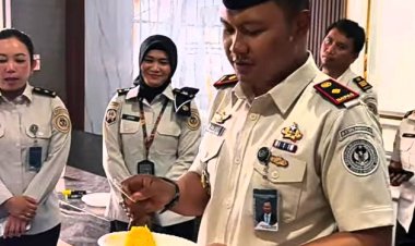 18 Pegawai Rutan Kelas IIA Batam Naik Pangkat, Ditandai Potong Tumpeng dan Doa Bersama