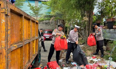 Sinergi Polsek Batu Ampar dan Warga: Gotong Royong Bersihkan Vihara Tempat Ibadah, Wujudkan Lingkungan ASRI