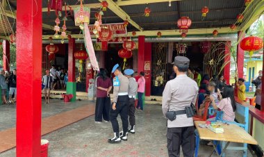 Kehadiran Polri Perkuat Kamtibmas Saat Perayaan Imlek 2577 Kongzili di Senayang
