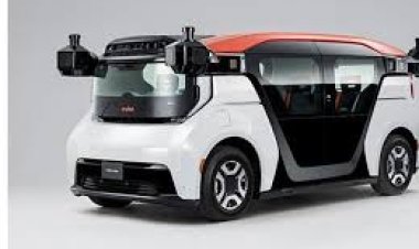 Menhub Resmikan Pengoperasian Taksi Otonom Tanpa Sopir di IKN