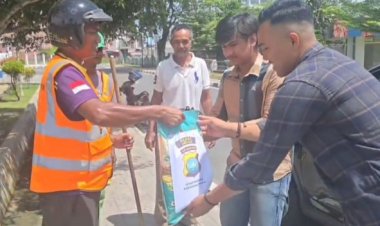 Sentuhan Humanis Polres Lingga, Sembako Disalurkan Untuk Warga