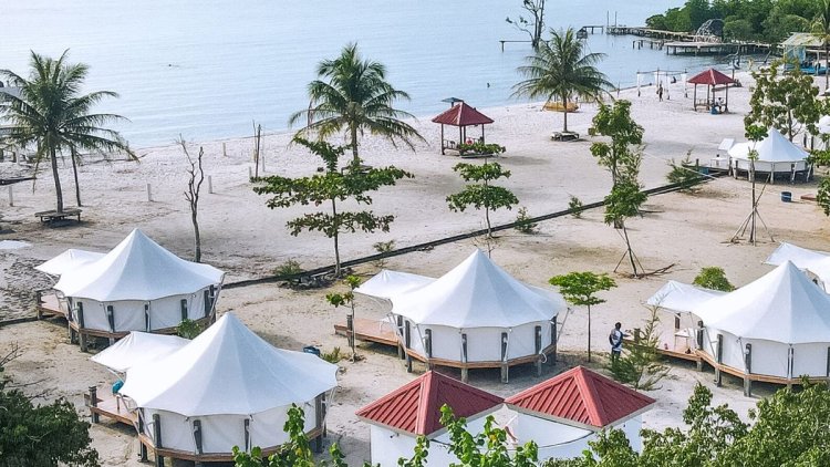 Pesona Tersembunyi Pantai Viovio di Batam