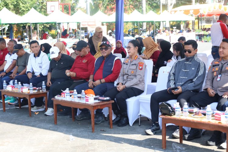 WAKILI KAPOLDA KEPRI, KABIDHUMAS MENERIMA PLAKAT SAHABAT PERS PWI 2026 DI TANJUNGPINANG