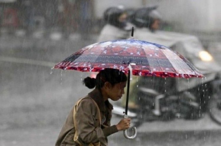 BMKG Rilis Peringatan Dini Cuaca Ekstrem di Batam dan Jabodetabek