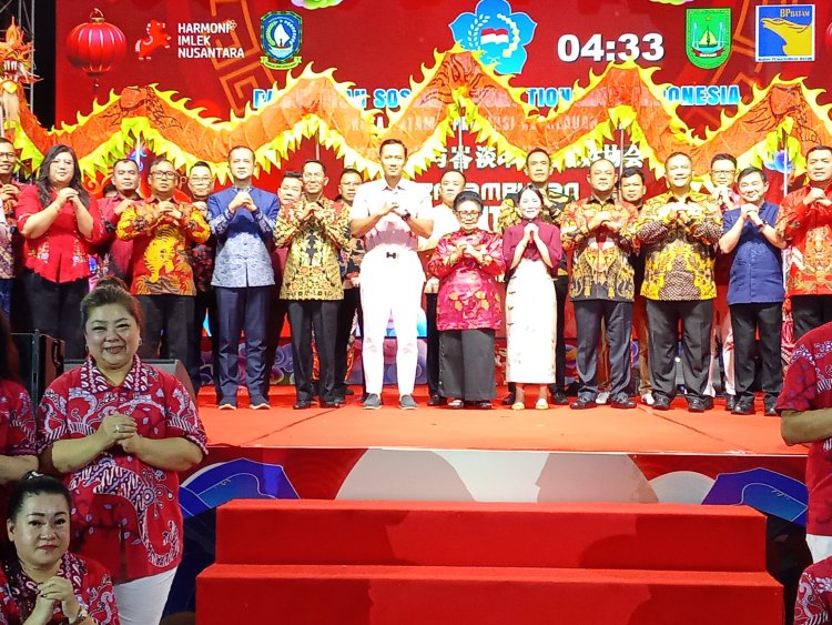 Atraksi Naga Semarakkan Imlek 2577 di Nagoya, Wali Kota Ajak Warga Bangun Batam Lebih Maju