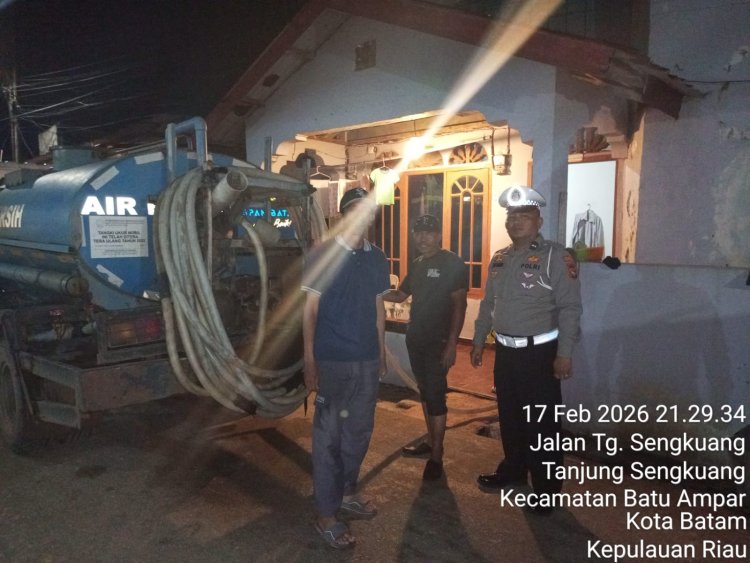 Polsek Batu Ampar Laksanakan Pengamanan Hari Ke-26 Distribusi Air Bersih di Tanjung Sengkuang dan Batu Merah