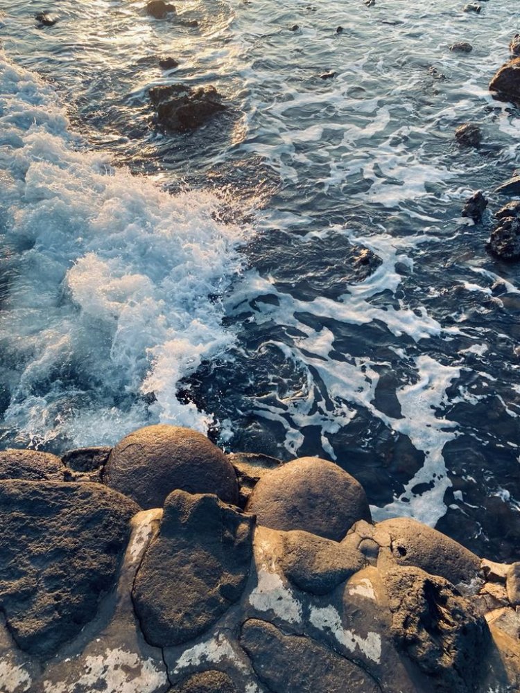 BMKG Keluarkan Peringatan Dini Gelombang Tinggi Hingga 4 Meter