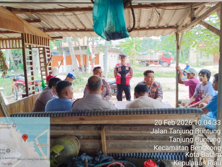 Polsek Bengkong Gelar Jumat Curhat Kamtibmas Bersama Warga Tanjung Buntung