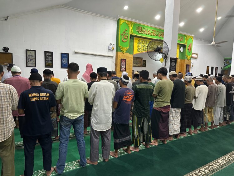 Tarawih Bergilir di Blok Hunian, Lapas Batam Perkuat Pembinaan Spiritual Warga Binaan