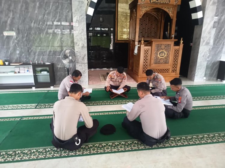 Polres Lingga Rutin Tadarus Al-Qur’an, Perkuat Integritas Personel di Bulan Ramadhan