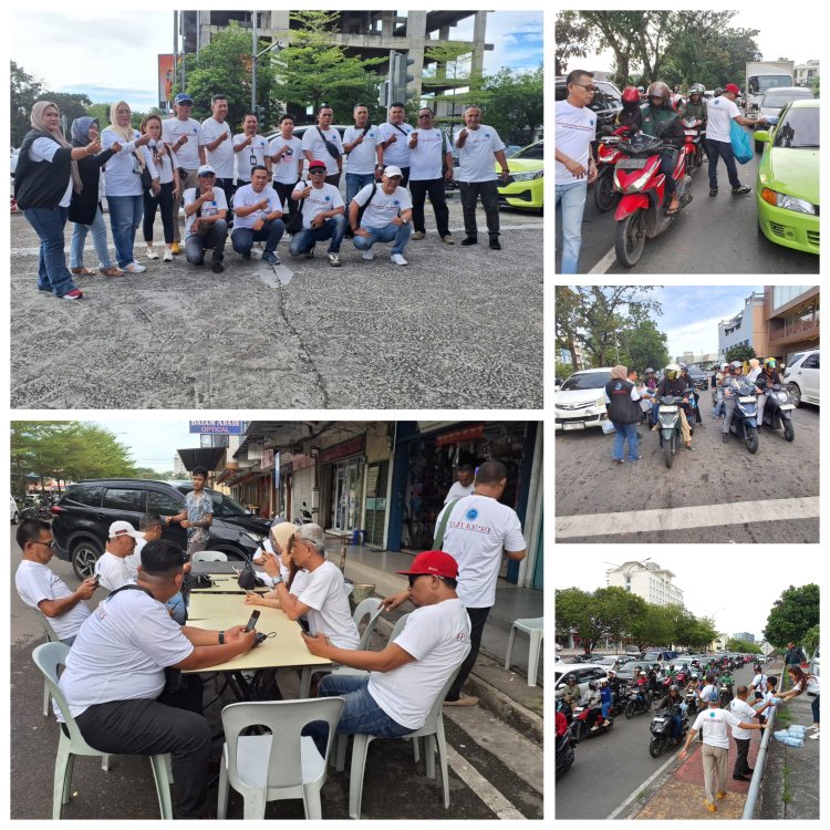 Jurnalis IPJI Kepri Bagikan Ratusan Takjil kepada Pengendara di Simpang Baloi Center