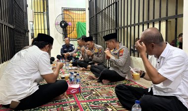 Sisi Humanis di Balik Jeruji: Kapolres Bintan Ajak Tahanan Buka Puasa Bersama