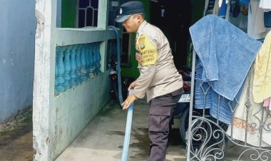 Pengamanan Pendistribusian Air Bersih Hari Ke-39 di Tanjung Sengkuang dan Batu Merah Berjalan Aman dan Tertib