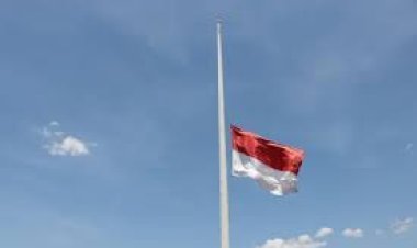 Penghormatan Nasional: Bendera Setengah Tiang Berkibar untuk Try Sutrisno