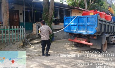 Polsek Batu Ampar Amankan Hari Ke-43 Pendistribusian Air Bersih bagi Warga Tanjung Sengkuang dan Batu Merah
