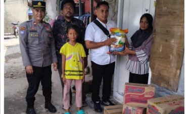 Kapolsek Lubuk Baja Berikan Tali Asih kepada Keluarga Korban Tenggelam di Tanjung Uma