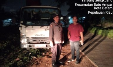 Monitoring Hari ke-55, Polsek Batu Ampar Kawal Pendistribusian Air Bersih di Tanjung Sengkuang dan Batu Merah