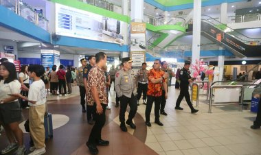 OPERASI KETUPAT SELIGI 2026: WAKAPOLDA KEPRI TINJAU POS YAN BATAM CENTER DAN PELABUHAN INTERNASIONAL BATAM CENTER