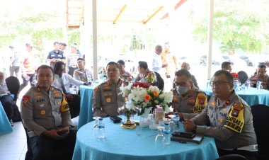 Kapolresta Barelang bersama Kapolda Kepri Ikuti Zoom Meeting Anev Sitkamtibmas Idul Fitri 1447 H Yang Dipimpin  Kapolri Melalui Via Zoom