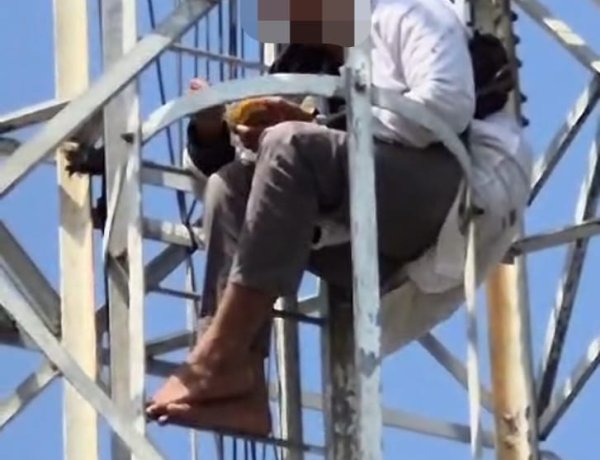 Pria Naik Tower di Sekupang Diduga Hendak Bunuh Diri, Polisi dan Tim SAR Berhasil Evakuasi Setelah 3 Hari