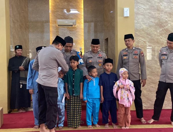 Polsek KKP Gelar Sholat Istisqa dan Salurkan Bantuan Sosial di Sekupang