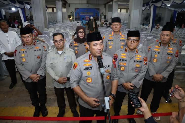 Safari Ramadan di Pelabuhan Punggur, Kapolda Kepri Perkuat Silaturahmi dengan Para Pekerja