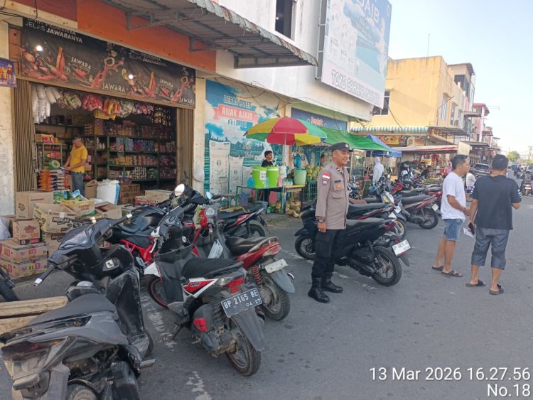 Polsek Bengkong Laksanakan Pengamanan Bazar Ramadhan 1447 H, Aktivitas Masyarakat Berjalan Lancar