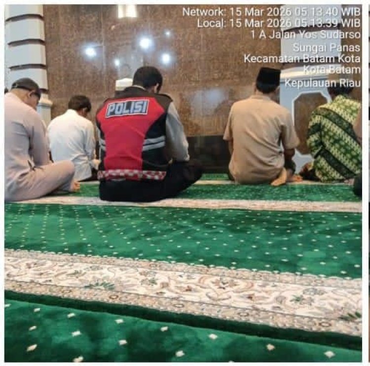 Sholat Subuh Keliling Polsek Lubuk Baja Pererat Kedekatan Polisi Dengan Masyarakat