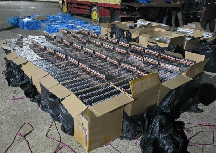 Speedboat Tanpa Awak Kandas di Pulau Panjang, Bea Cukai Batam Amankan 1,12 Juta Batang Rokok Ilegal