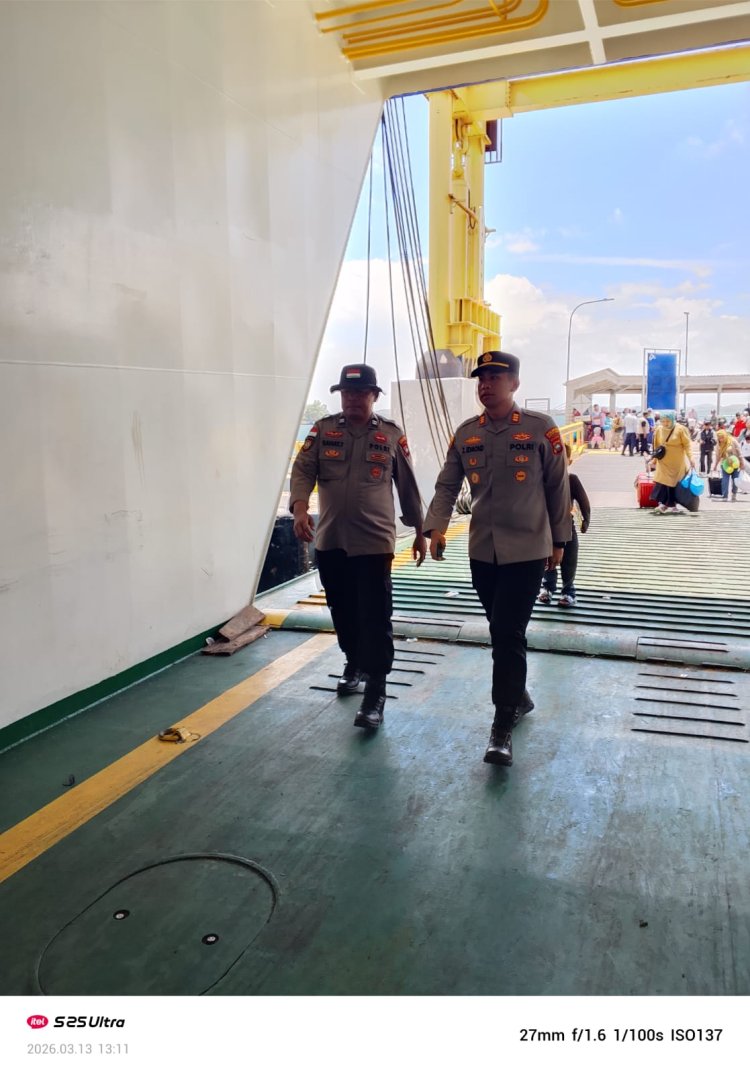 Kapolsek KKP Polresta Barelang Imbau Penumpang Hindari Calo Tiket Roro di Pelabuhan Telaga Punggur
