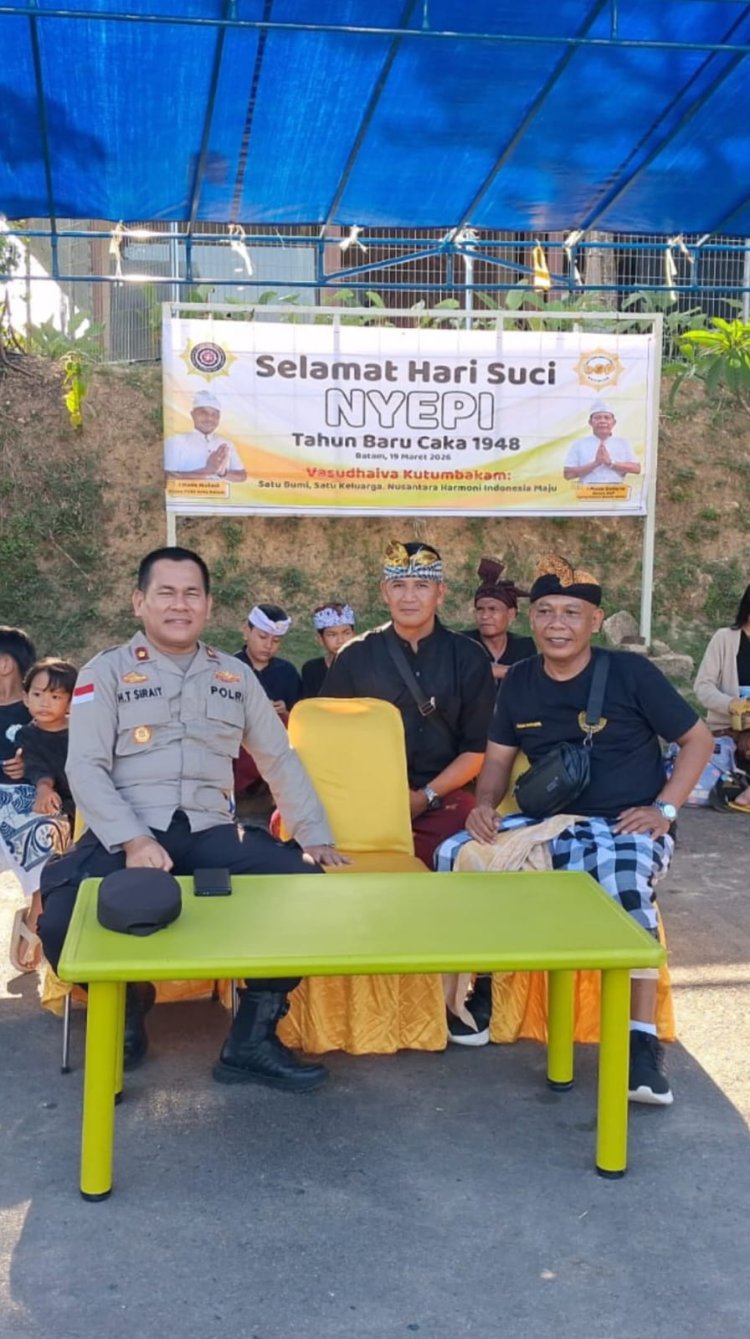 Polsek Sekupang Amankan Pawai Ogoh-Ogoh Tawur Agung Kesanga di Pura Agung Amerta Bhuana