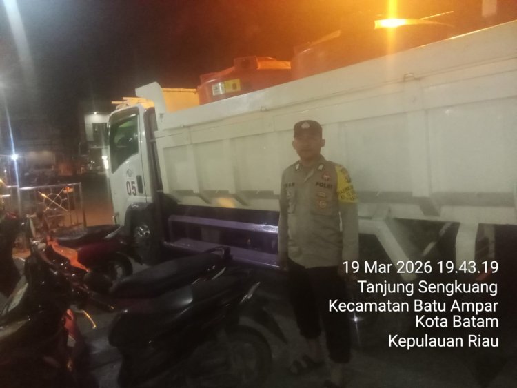 Hari ke-56, Polsek Batu Ampar Pastikan Distribusi Air Bersih Tepat Sasaran dan Aman
