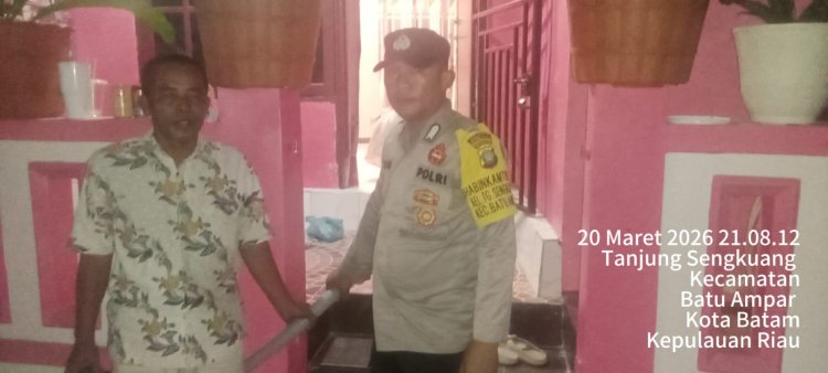 Hari ke-57, Polsek Batu Ampar Pastikan Pendistribusian Air Bersih Tepat Sasaran di Tanjung Sengkuang dan Batu Merah