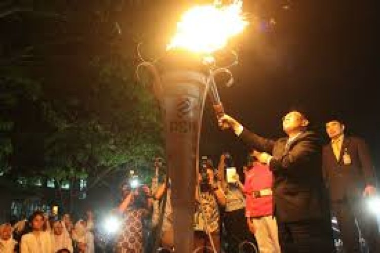 Peringatan Bandung Lautan Api 2026: Ribuan Warga Bandung Gelar Pawai Obor