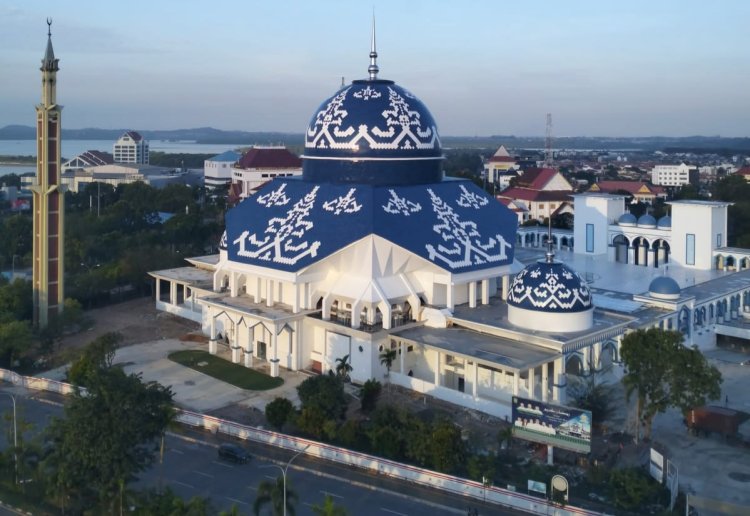Penutupan Program "Ramadhan Berbagi" di Masjid Raya Batam: Total Donasi Rp2 Miliar