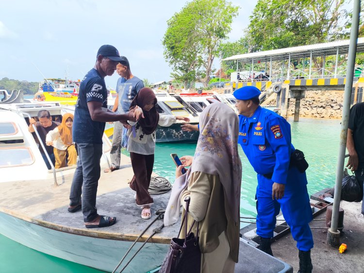 POLDA KEPRI INTENSIFKAN KRYD DI PELABUHAN TELAGA PUNGGUR SAAT ARUS BALIK LIBUR NASIONAL, SITUASI AMAN DAN KONDUSIF