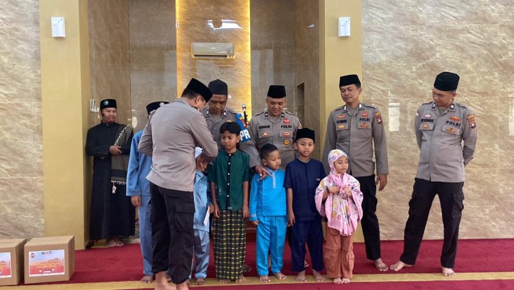 Polsek KKP Gelar Sholat Istisqa dan Salurkan Bantuan Sosial di Sekupang