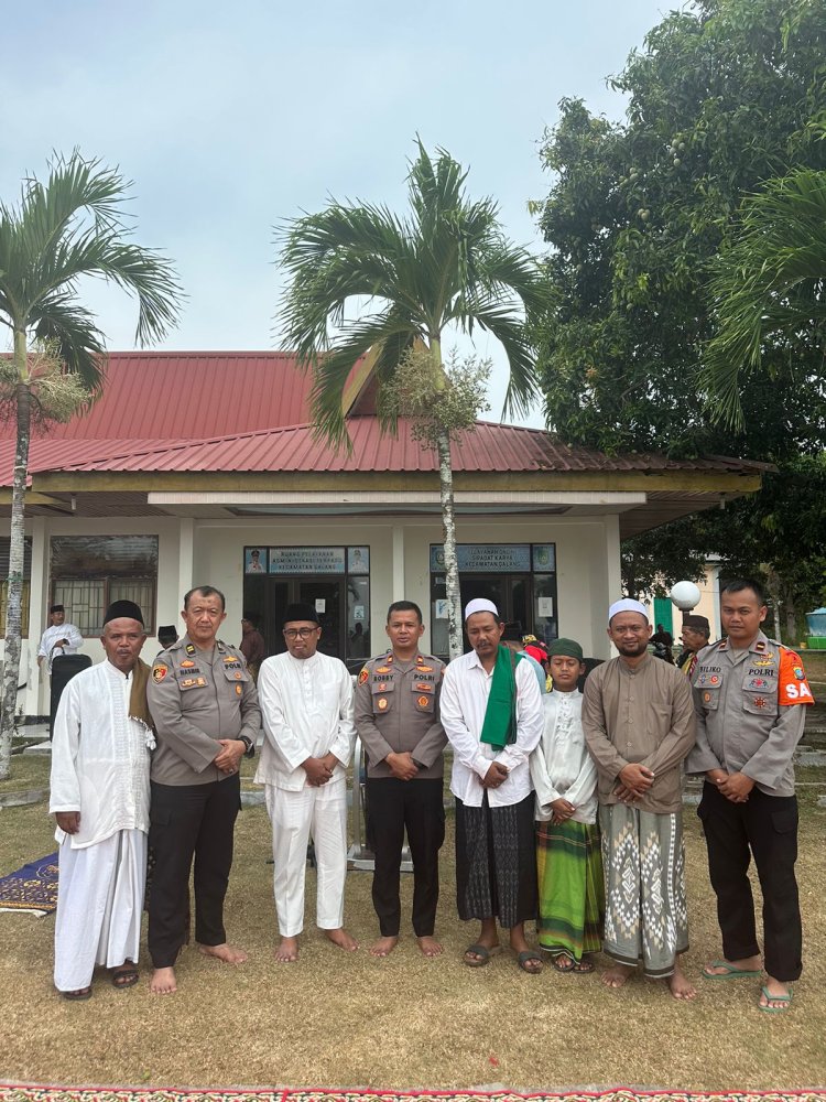 Sholat Istisqa di Galang, Wujud Kebersamaan Polri dan Masyarakat Memohon Turunnya Hujan