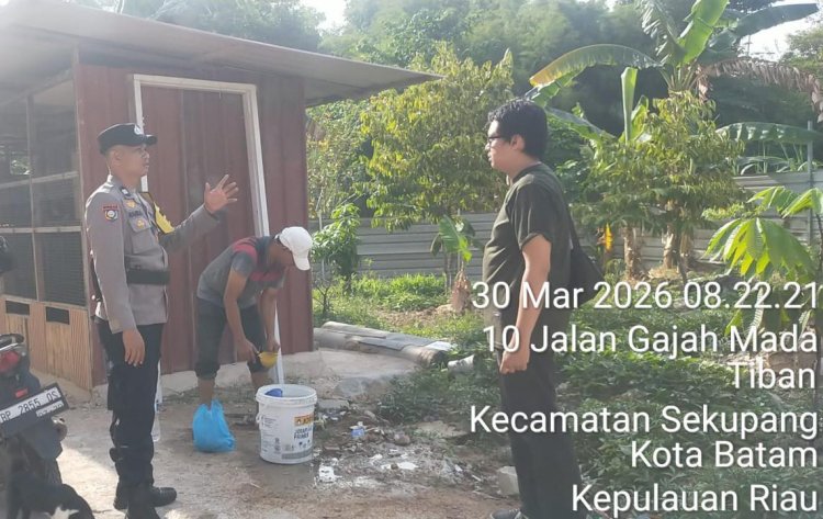 Bhabinkamtibmas Tiban Indah Sambangi Warga, Sampaikan Himbauan Cegah Karhutla dan Kejahatan C3