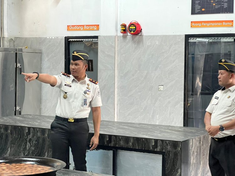 Karutan Batam Tinjau Dapur, Pastikan Kebersihan dan Kualitas Makanan Warga Binaan Terjaga