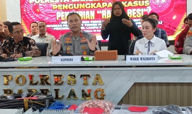 Kapolda Kepri Pimpin Konferensi Pers Pengungkapan Pencurian Fasilitas Publik yang Meresahkan Masyarakat Batam