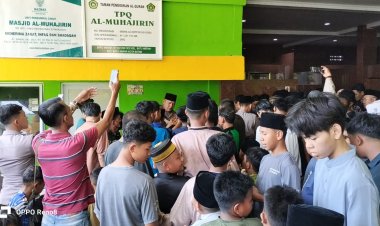 350 Nasi Kotak Dibagikan, Satpolairud dan Jurnalis Batam Tebar Kepedulian di Batuampar