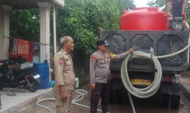 Hari Ke-75 Pendistribusian Air Bersih, Polsek Batu Ampar Konsisten Layani Warga Terdampak Gangguan Air