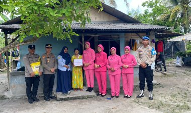 Jumat Berkah Polsek Meral Polres Karimun di Kelurahan Darussalam