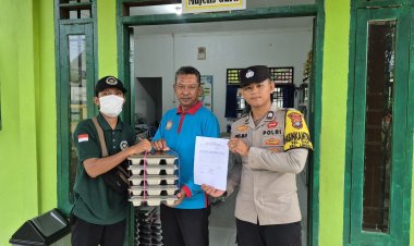 Bhabinkamtibmas Kawal Penyaluran 1.380 MBG di Wilayah Daik Lingga