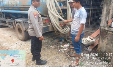 Konsisten di Hari Ke-82, Polsek Batu Ampar Distribusikan Air Bersih di Tanjung Sengkuang dan Batu Merah