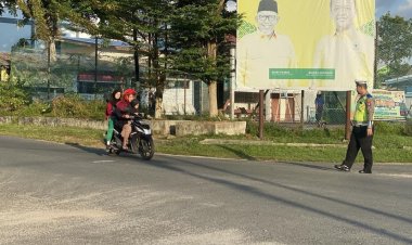 Pengaturan Lalu Lintas Pagi, Komitmen Polres Lingga Layani Masyarakat